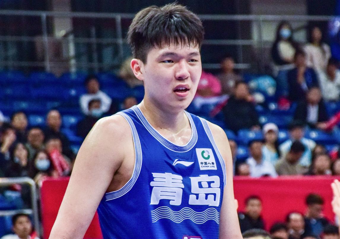 比利亚雷亚尔关键时刻队长鼓劲，志在CBA常规赛名次提升，质疑声仍在，团队化学反应显著的简单介绍