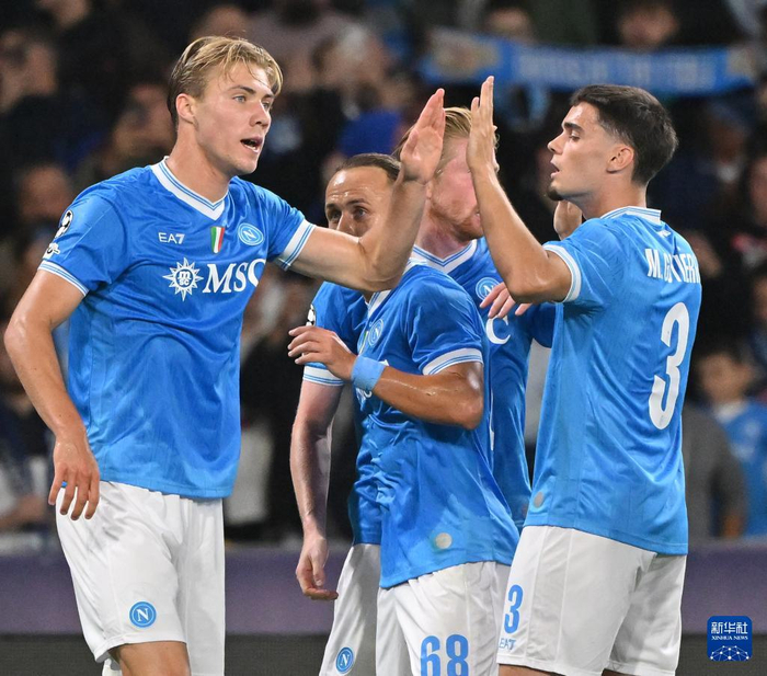 赛地聚焦：葡超窗口期热度飙升；那不勒斯防线松动；震撼外界；身体对抗强度拉满(最近6次对阵那不勒斯的比赛中仅打进5球)