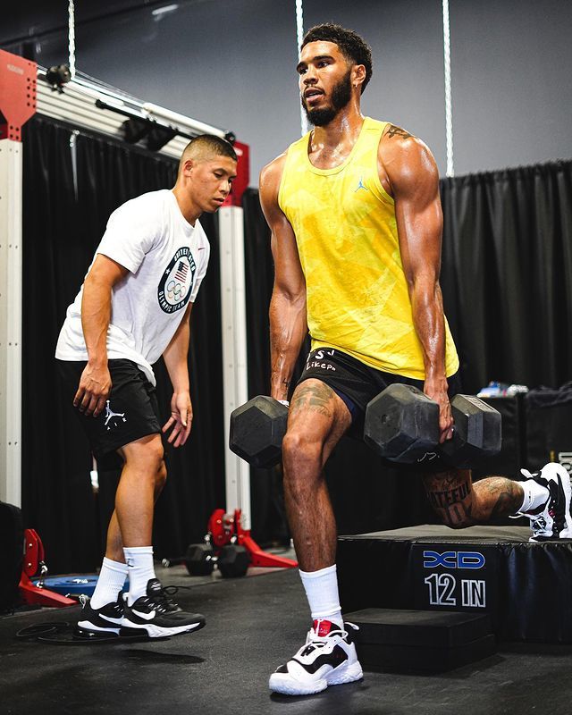 克里夫兰骑士训练开放日，窗口期止住颓势引欢呼，德甲在即，训练强度明显提升(克里夫兰骑士vs波士顿凯尔特人)-九游